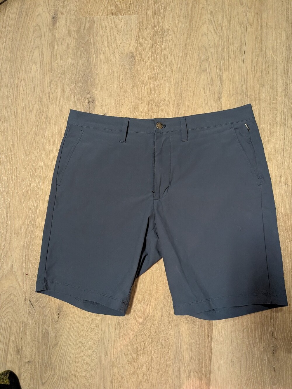 UNTUCKit Men's Flat Front Shorts - Navy Blue